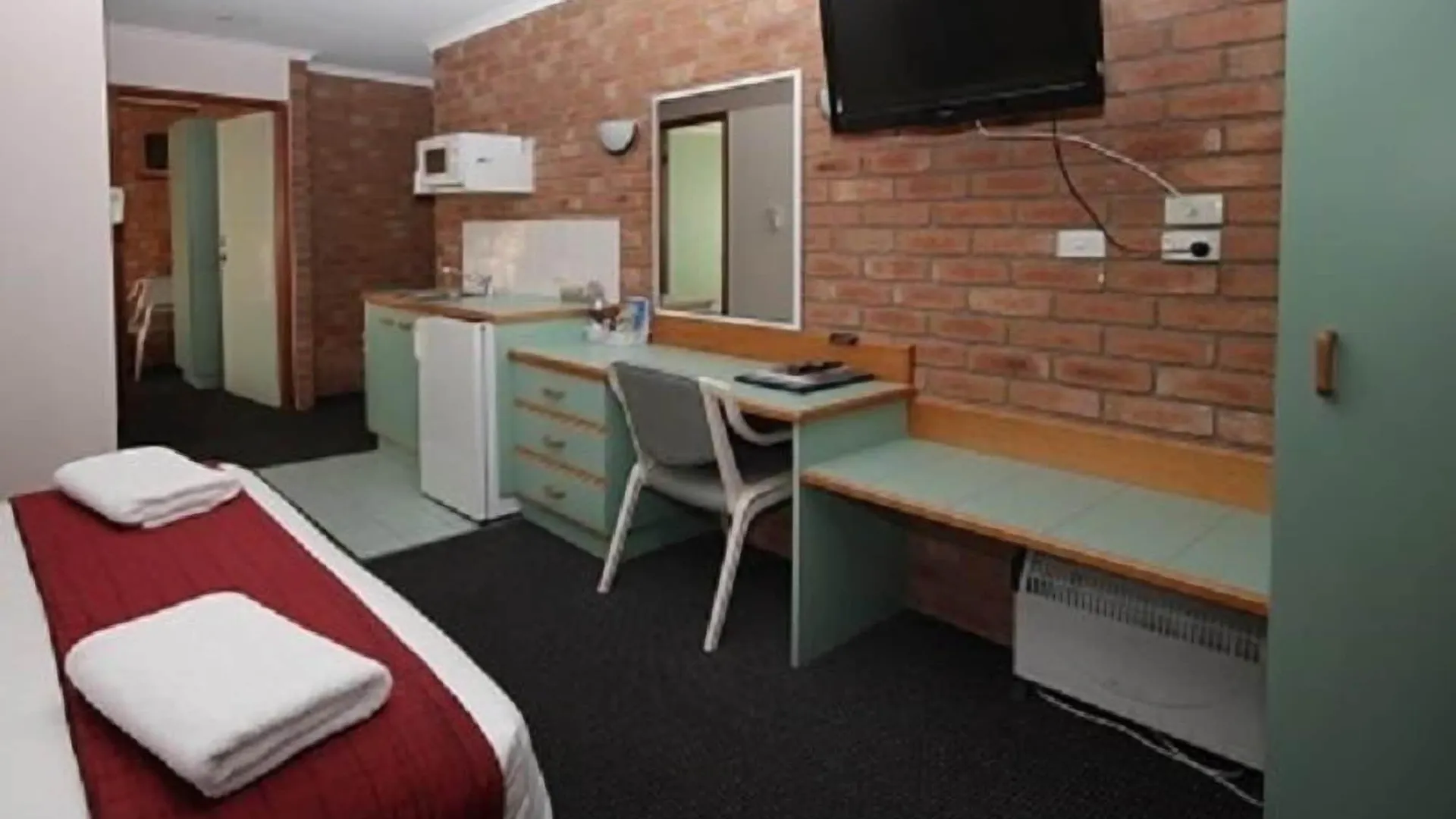 *** Motel Sapphire Waters Motor Inn Merimbula Australia